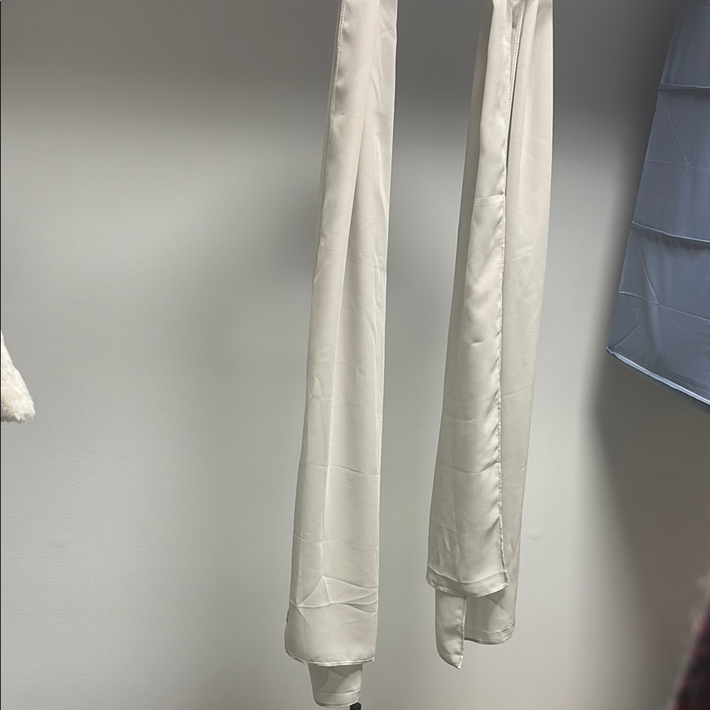 Silver Shawl/ Scarf - Picture 2 of 3